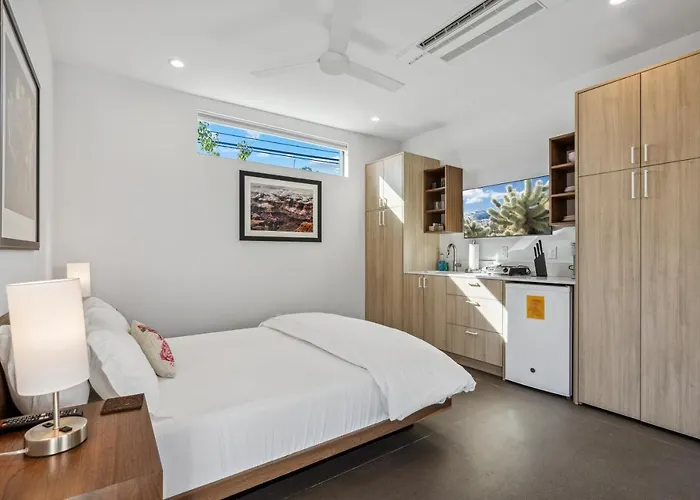 Apartment 4 Square