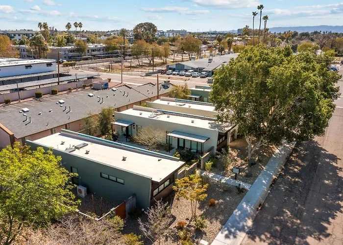 4 Square Phoenix