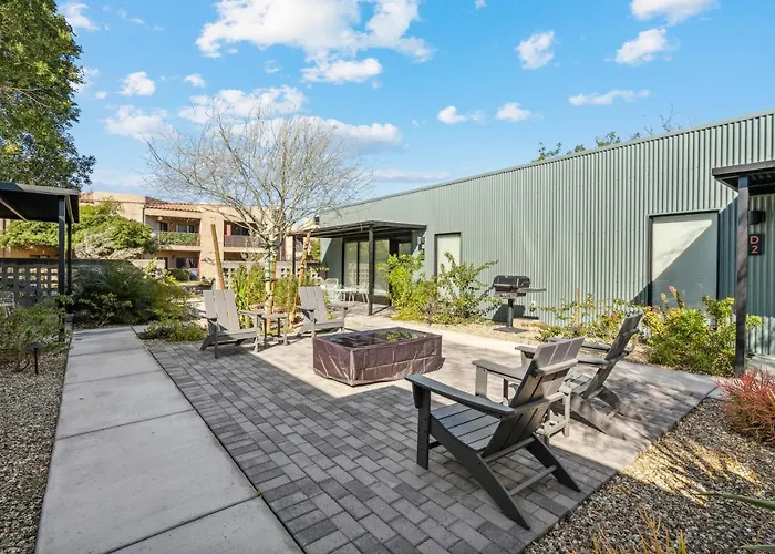 4 Square Apartment Phoenix